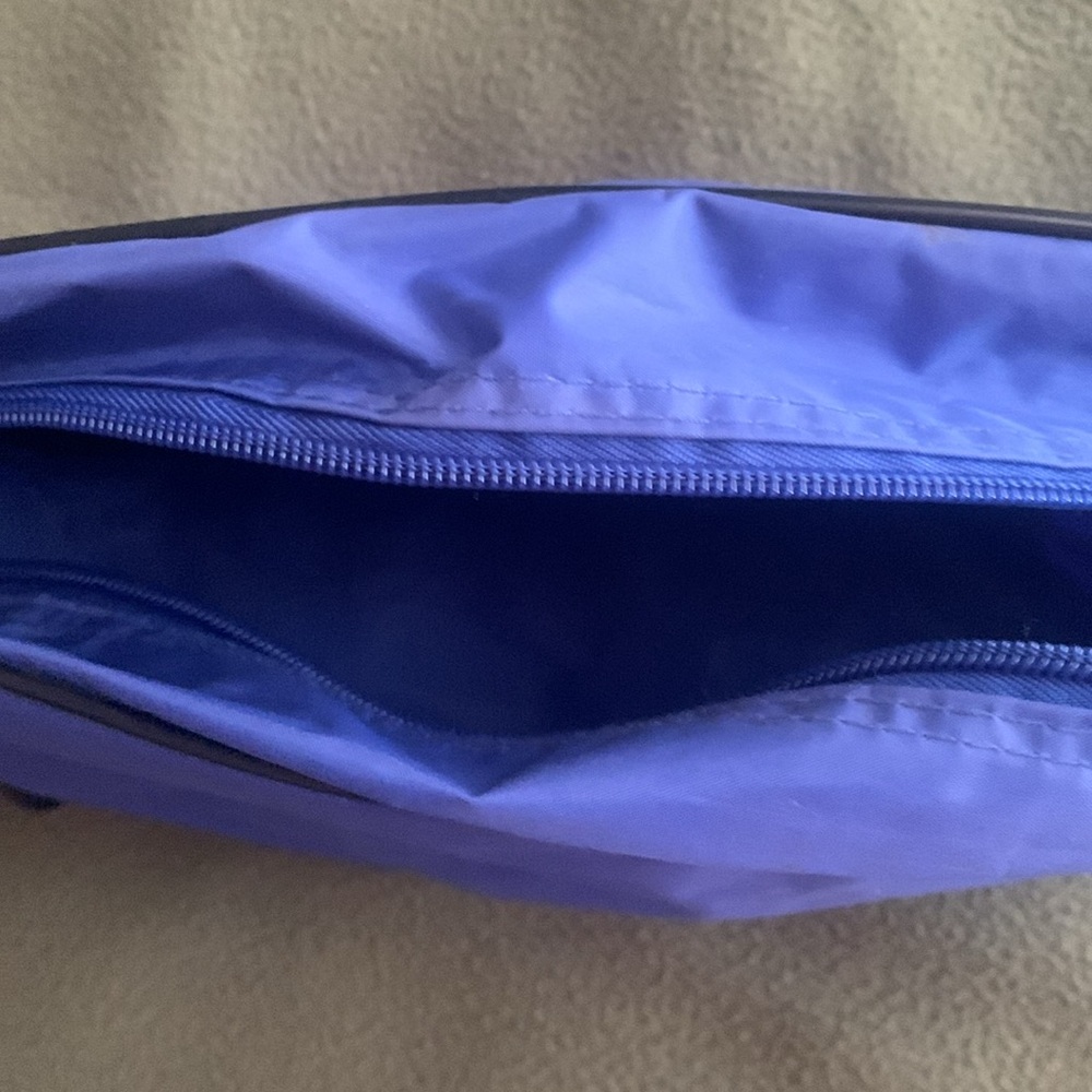 New Set of 3 small bags. Canvas, nylon, mesh. See pictures for sizes. - Picture 16 of 16